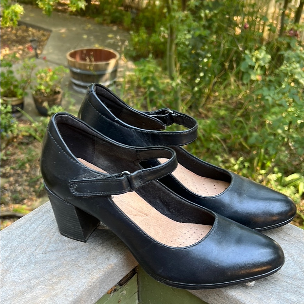Classic Black Mary Jane Heels